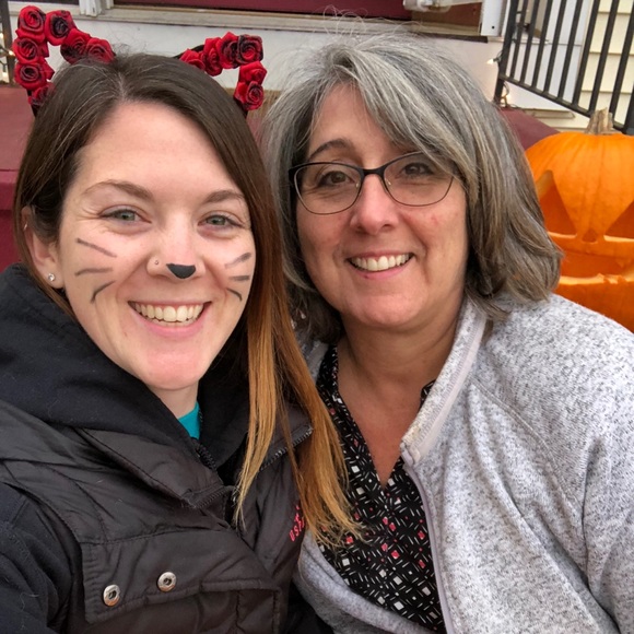 Meet your Posher, Sammie - Picture 3 of 5